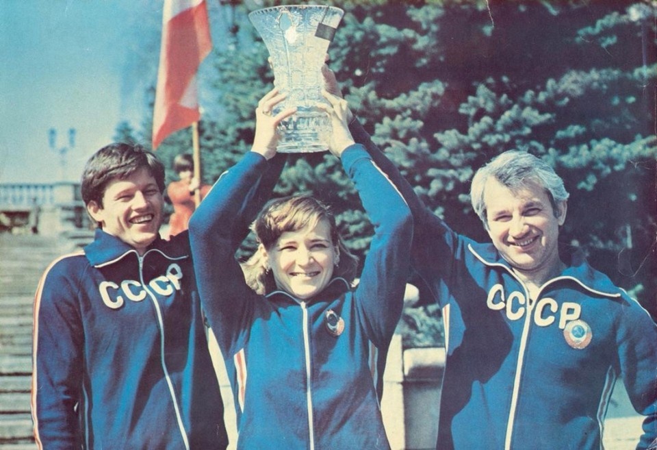    Василий Скакун со своими учениками. Ставрополь, 1980-е годы. Фото: музей-заповедник им. Прозрителева и Праве