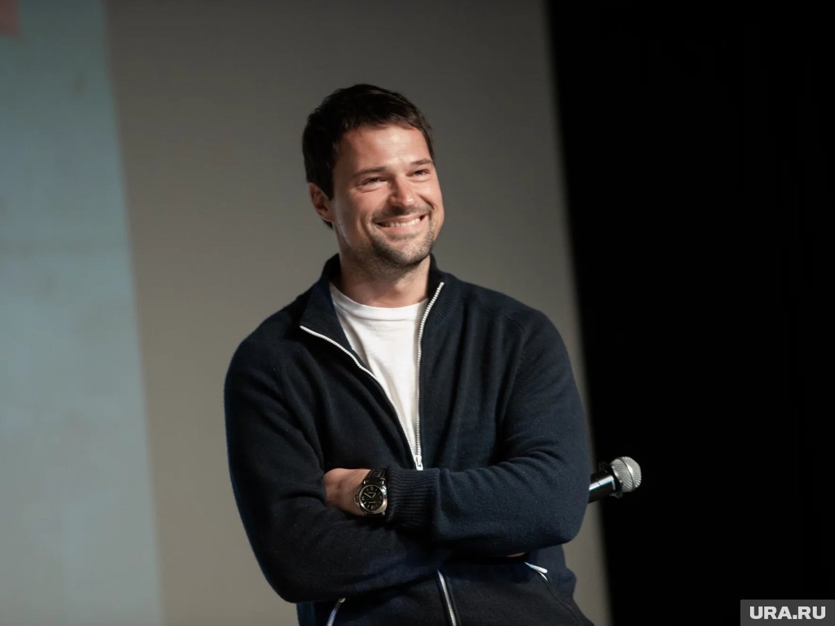     Козловский начал сниматься в фильмах, поддерживаемых официально