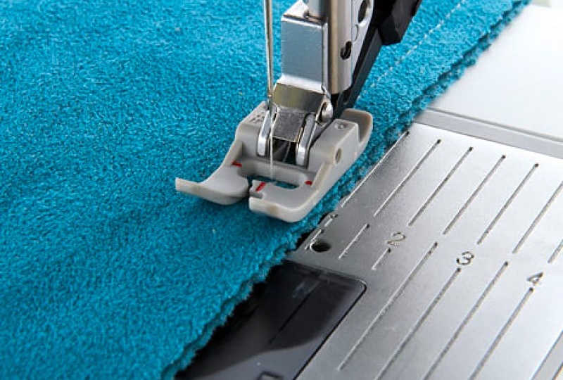 Лапки для швейной машинки: какую выбрать для трикотажа