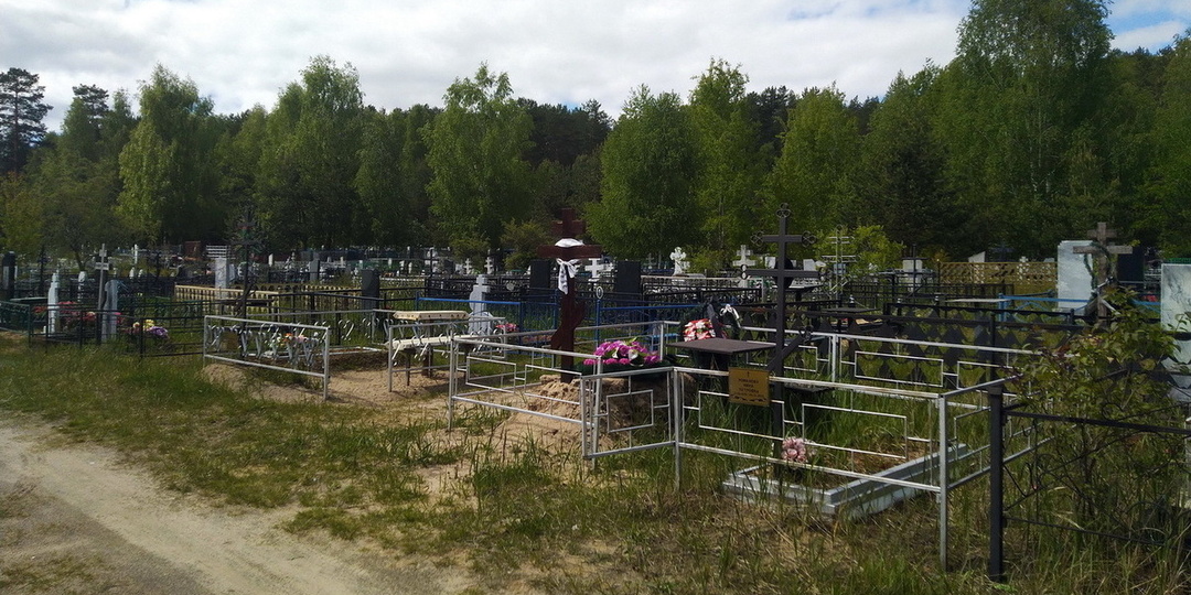 Что думает церковь о фотографиях умерших на могилах: можно или нет