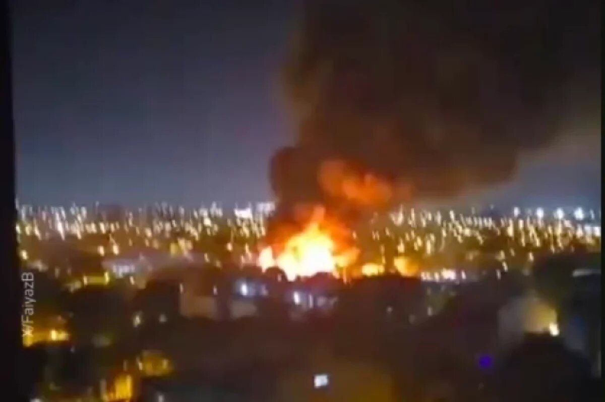    Взрыв на фабрике в пригороде Буэнос-Айреса повредил жилые дома