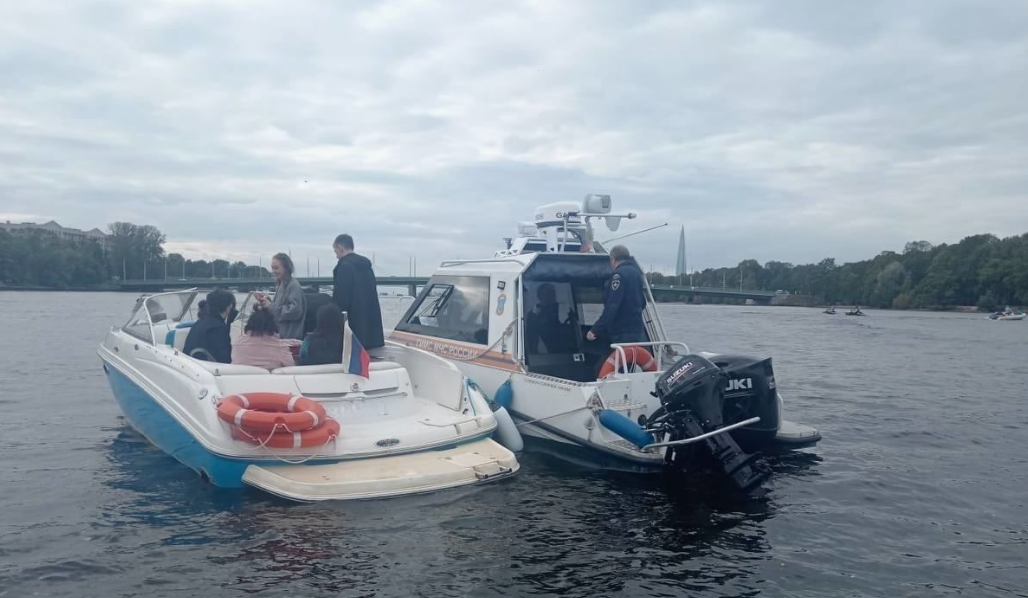 На какой срок задерживается маломерное судно при совершении административного правонарушения?