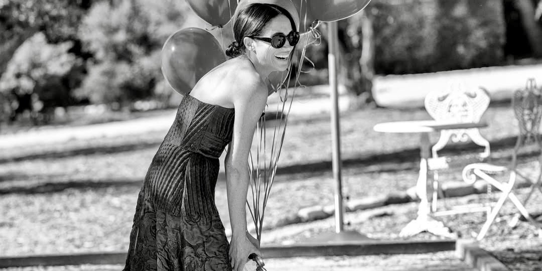 Меган предложила поздравить любимых банками с джемом. Соцсети не поддержали