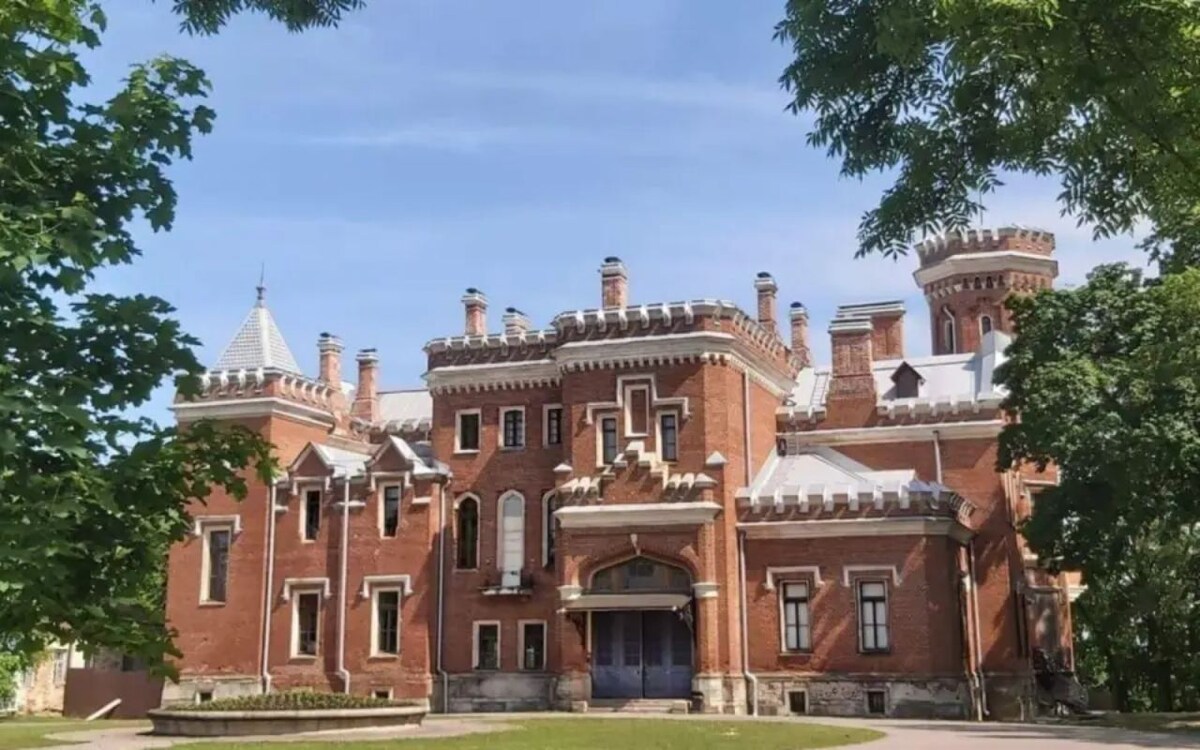    «Дизайн» внесли в реестр недобросовестных поставщиков за срыв работ в дворцовом комплексе Ольденбургских под Воронежем Фото с сайта дворца Ольденбургских