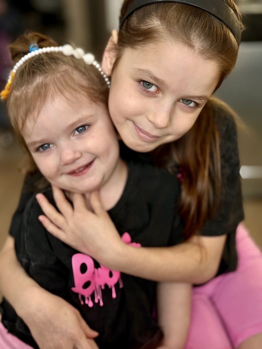 Варюша и Настенька