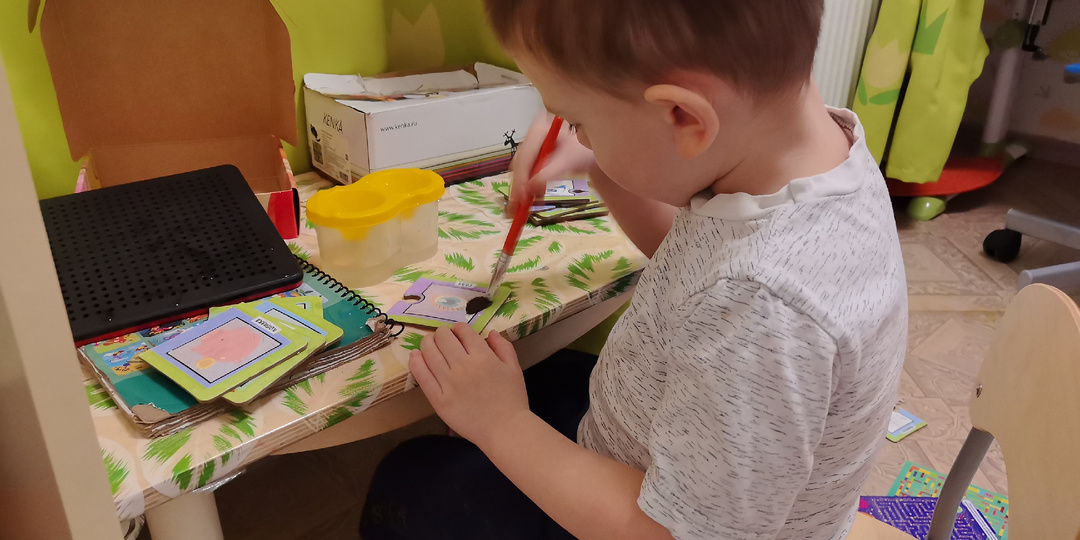 Присмотрела новые игры для детей 3 и 6 лет.