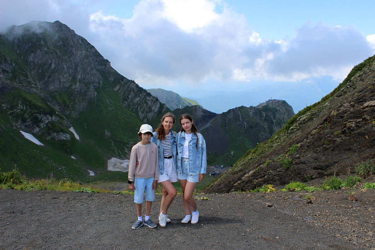 Горы Красной Поляны, вершина Чёрная Пирамида. Фото из семейного архива Виктории.