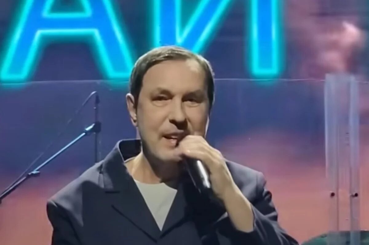    Певец Носков пошутил, что дома его может разозлить только жена