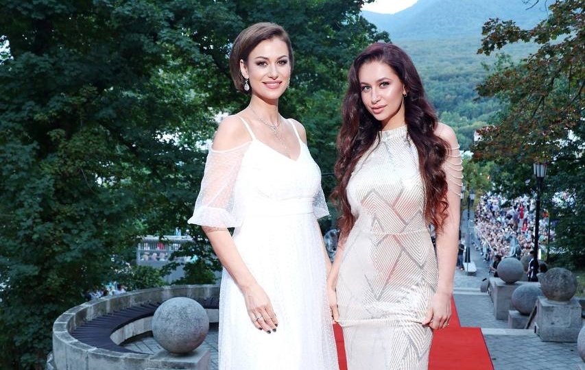 «Моя дочь обманула меня»: Анна Ковальчук разразилась слезами прямо на сцене