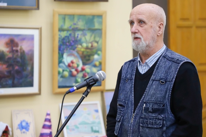        Десять лет вдохновения и мастерства: в Клинцах завершилась юбилейная выставка «Союза педагогов-художников»