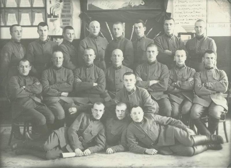 Групповой портрет курсантов артилерийской школы. Неизвестный автор, 1926 год, г. Ленинград, МАММ/МДФ.