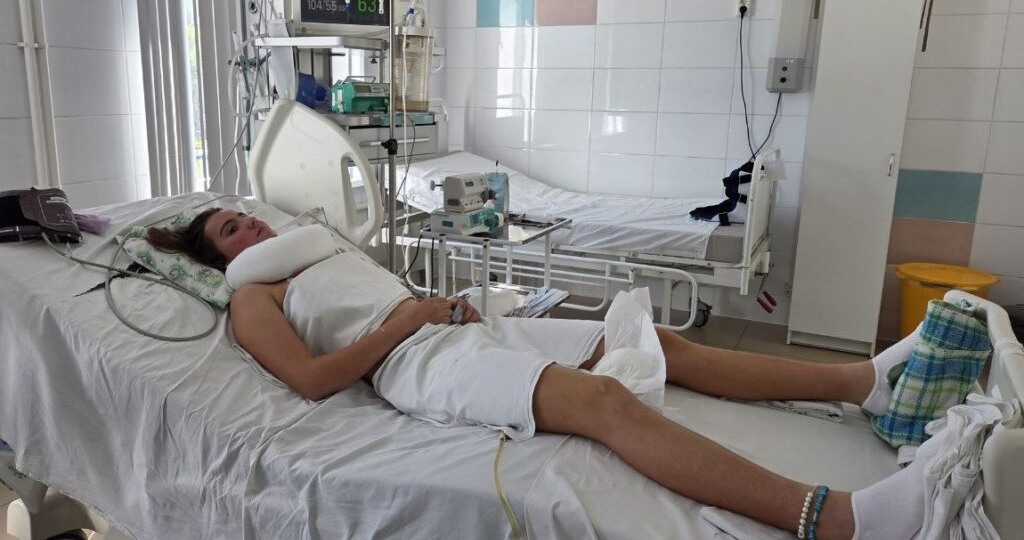 Нырнула в бассейн и сломала позвоночник