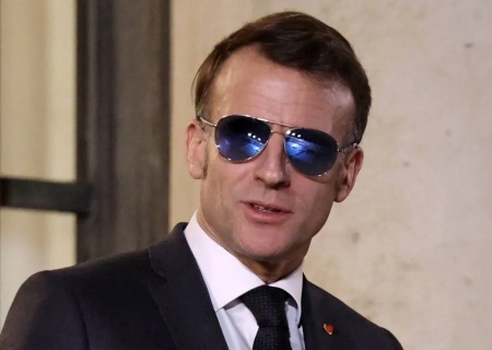    Макрон настаивает на участии стран ЕС в переговорах по Украине в Абу-Даби