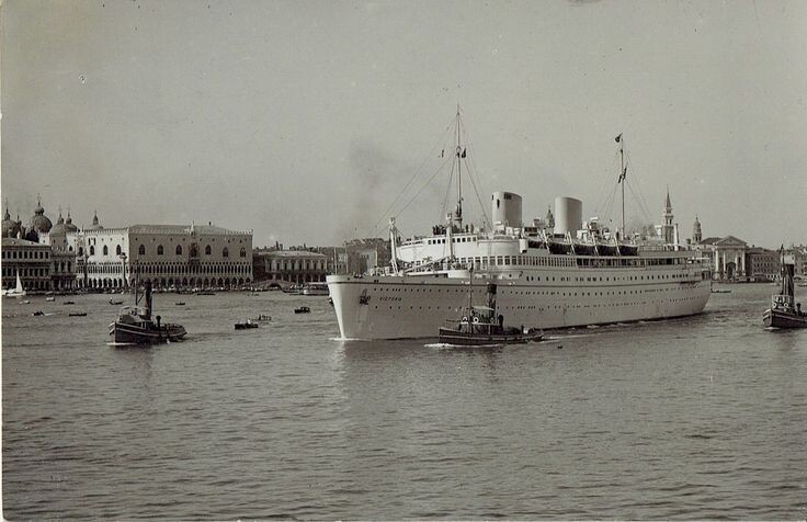 Круизный лайнер "Виктория", 1930-е годы. фото из ria.ru