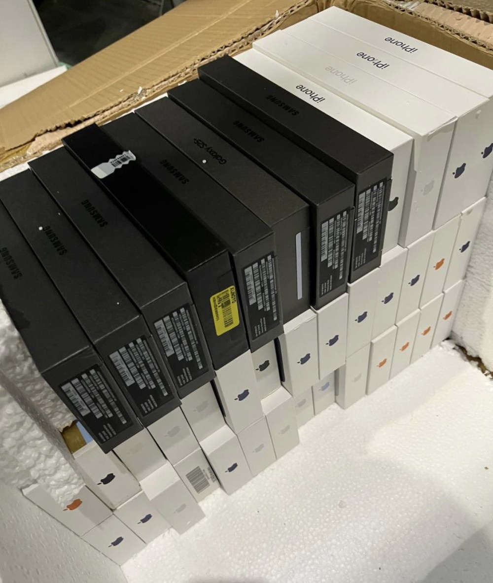    Нелегальную перевозку техники Apple на ₽5 млн пресекли в самарском аэропорту