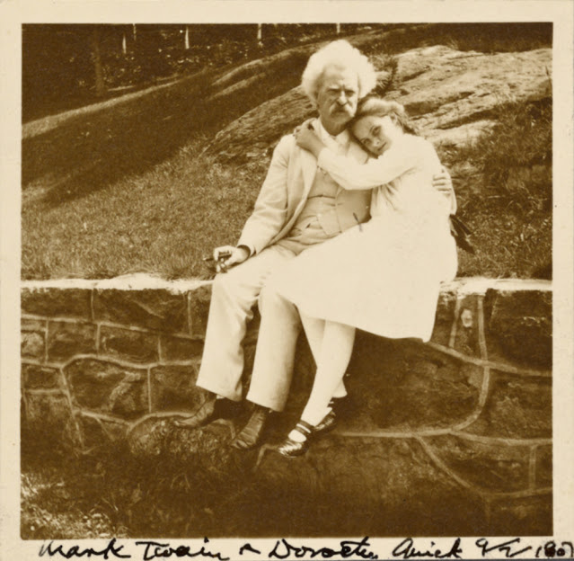 писатель Марк Твен с  поэтессой Дороти Куик
