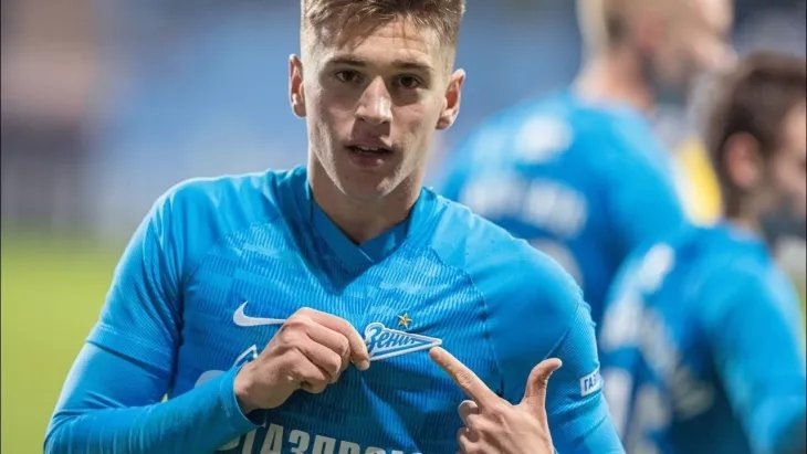    Саусь играл за «Зенит» и показывал на стрелку. Почему не получилось? Фото #1