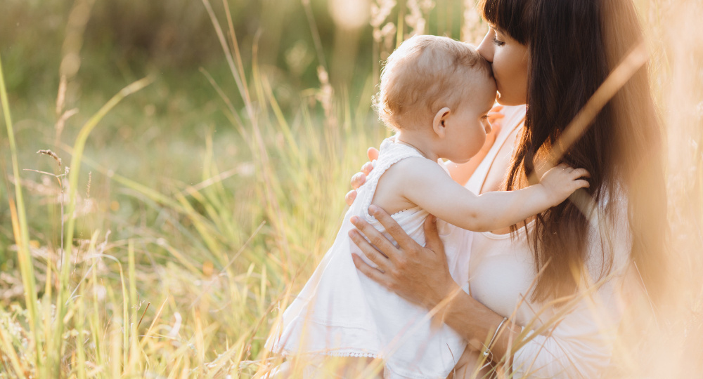 Многодетным матерям в России предлагают оплачивать все три года декрета