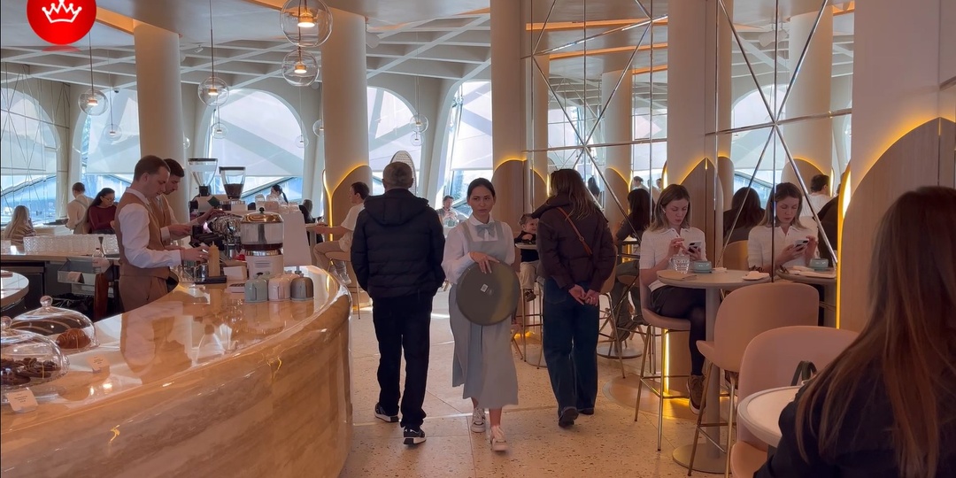 👉В парке Галицкого открылась кафе-кондитерская La Rosee.