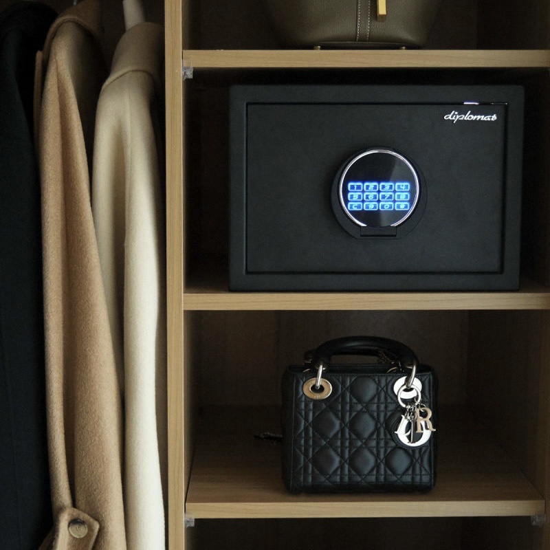 Личный сейф Diplomat P23 (Корея)