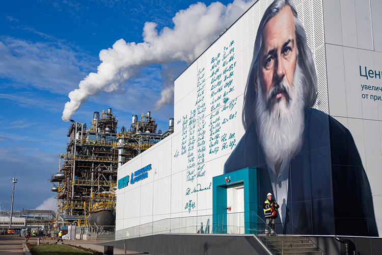    По итогам года предприятия НГХК перечислили в бюджет Татарстана 80 млрд рублей. «Это минимальный уровень за последние 4 года», — указал Яруллин.   
Фото: «БИЗНЕС Online»