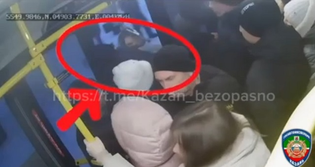 В Казани пассажиры стали выпадать из общественного транспорта. Почему это происходит?