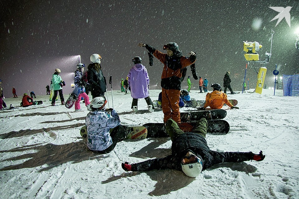    Отдых на горнолыжных склонах выбрали 54 тысяч человек, что на 20% больше показателя аналогичного прошлогоднего периода. Антон ЗАБИРОВ