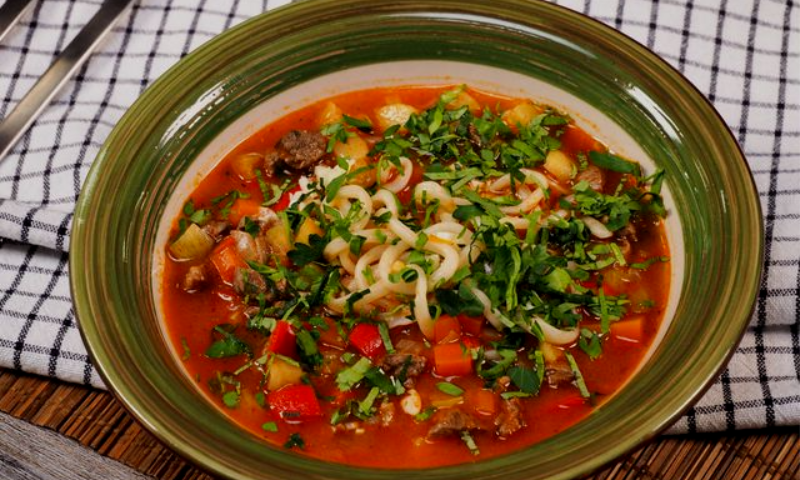 Лагман с редькой по-домашнему