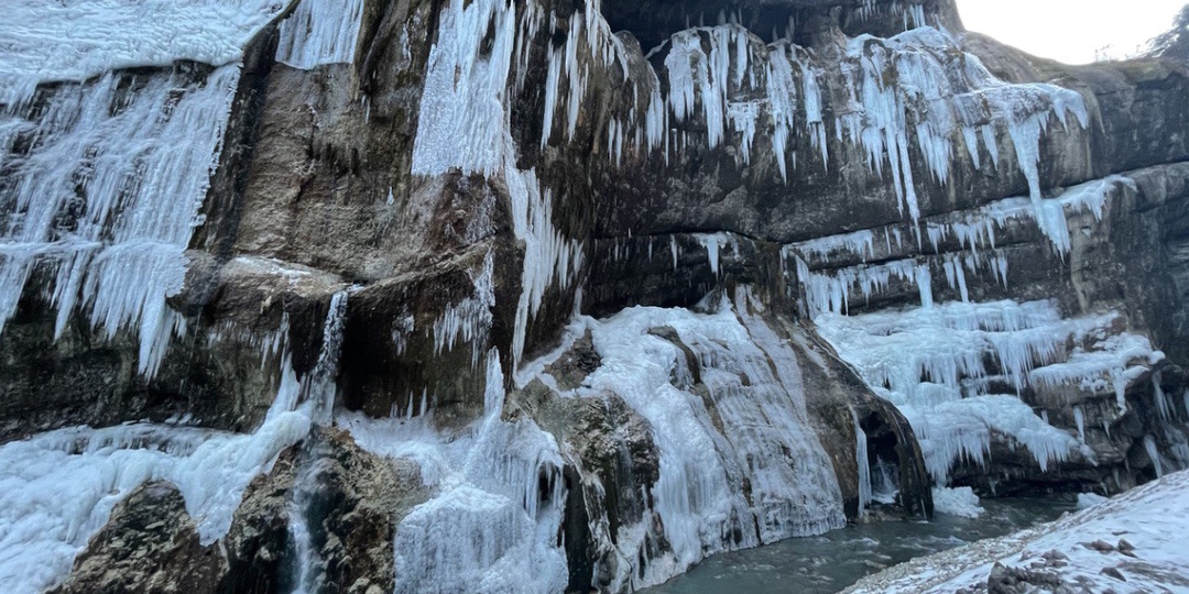 Чегемские водопады — стоит ли ехать зимой