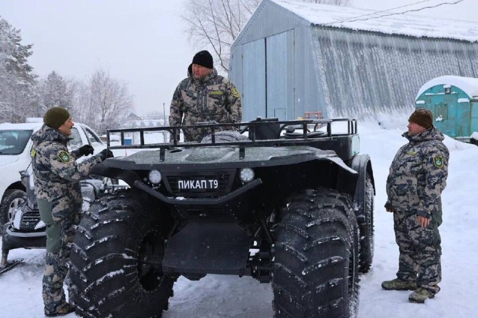    Передача новой техники Центру беспилотной авиации при Авиалесоохране Республики Алтай. Источник: t.me/turchak_andrey