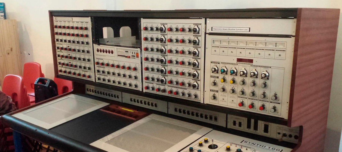 Синтезатор EMS Synthi 100
