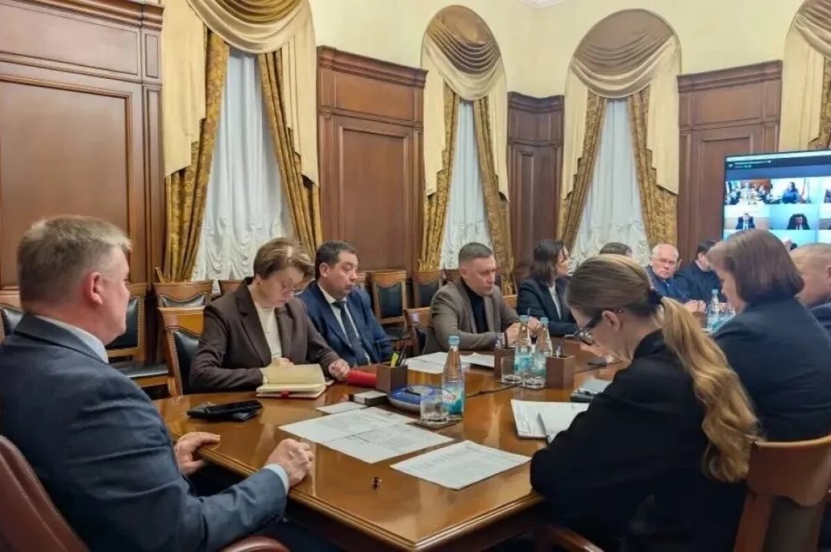    Глава Саратова Исаев объявил выходные рабочими днями в снегопад