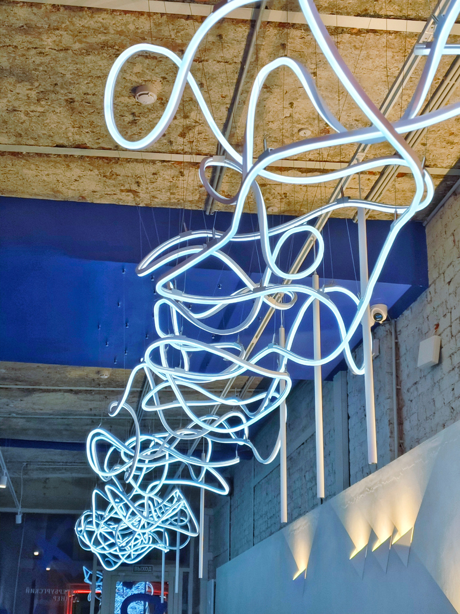 Арт-объект «Вихрь» – гибкая 100-метровая светодиодная лента