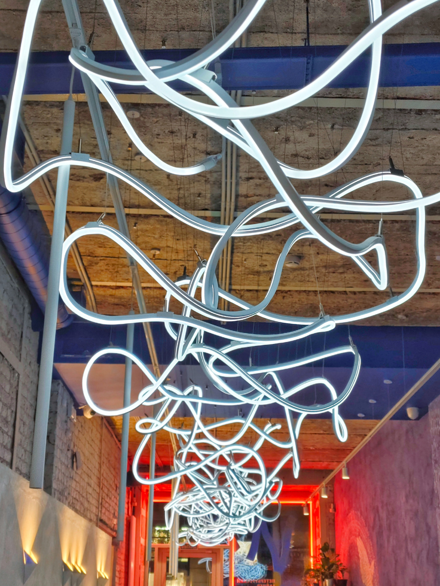 Арт-объект «Вихрь» – гибкая 100-метровая светодиодная лента