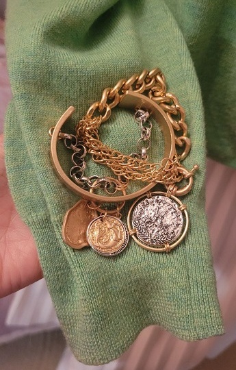 Секонд-хенд, красота, бижутерия, как носить бижутерию зимой