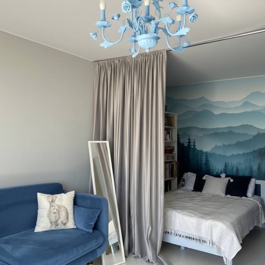 Пример оформления фотообоями VEROL спальной зоны квартиры-студии. Артикул на WB: 150438800.