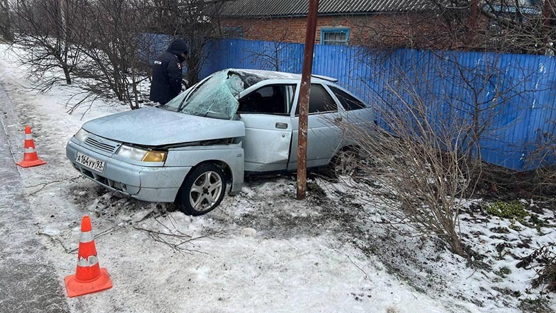   В ДТП пострадали водитель и пассажир