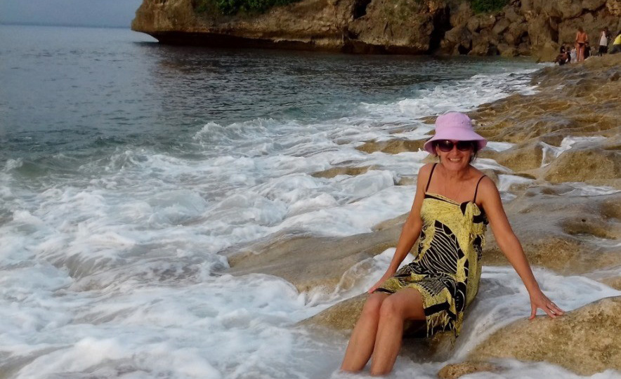 Излучая счастье...