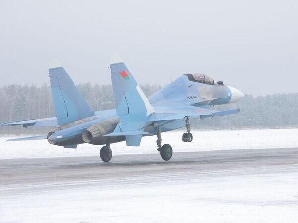Очередная партия истребителей Су-30СМ2 прибыла в Беларусь