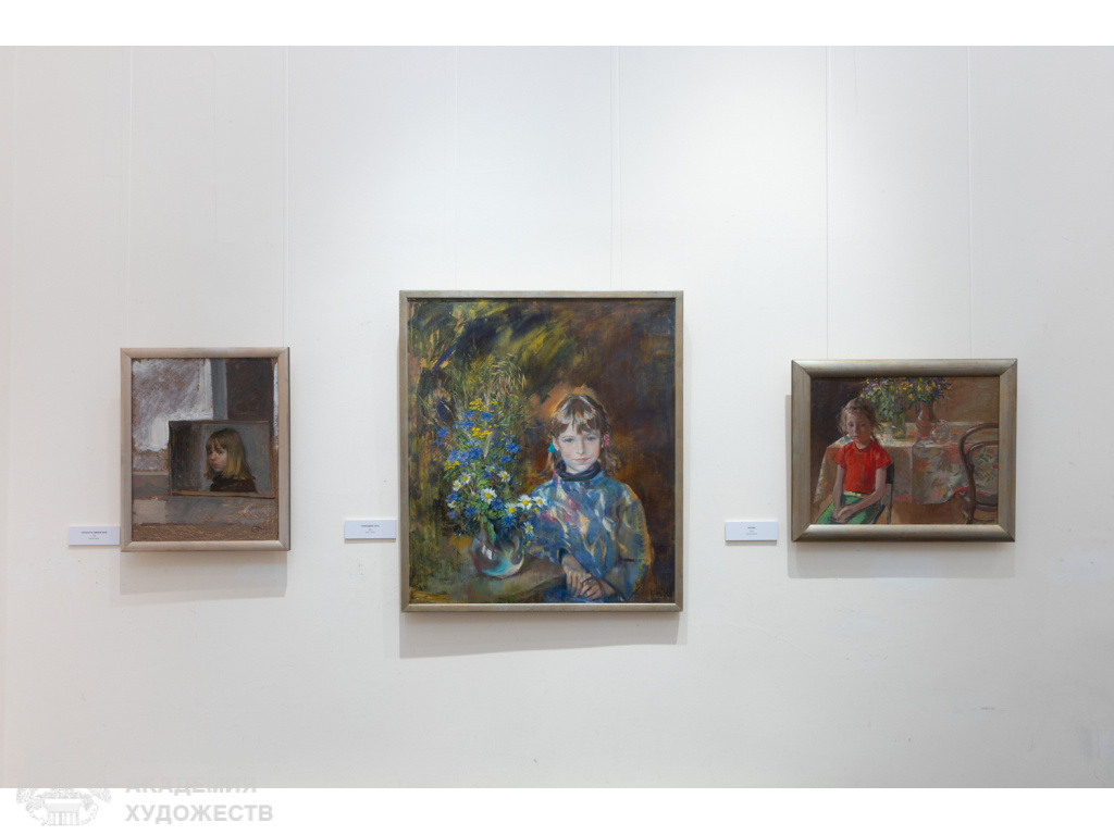 Фрагмент экспозиции «Родом из детства» Любови Белых в Российской академии художеств (Москва, Пречистенка, 21). Фото: Виктор Берёзкин, пресс-служба РАХ. 2026.