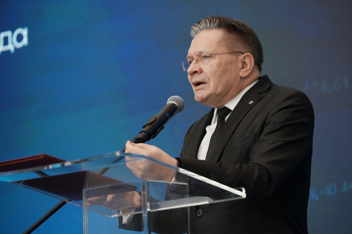    , , , , , , , , , , , , , , ,