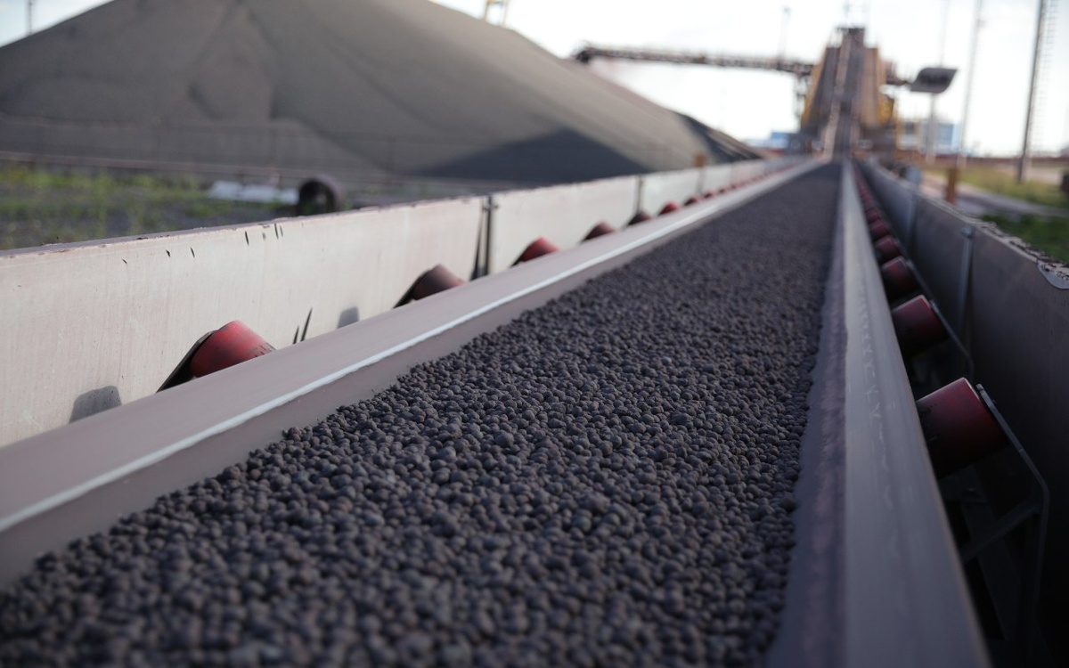    Стойленский ГОК НЛМК требует от «Уральской стали» более 600 млн рублей долга по поставкам фото: сайт Стойленского ГОКа