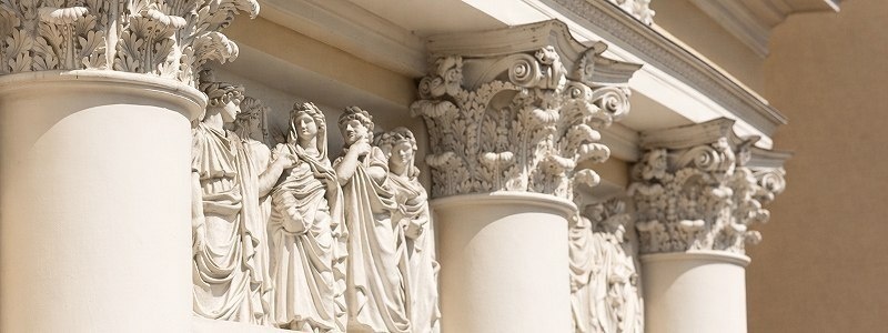 Фриз и капители коринфского ордера