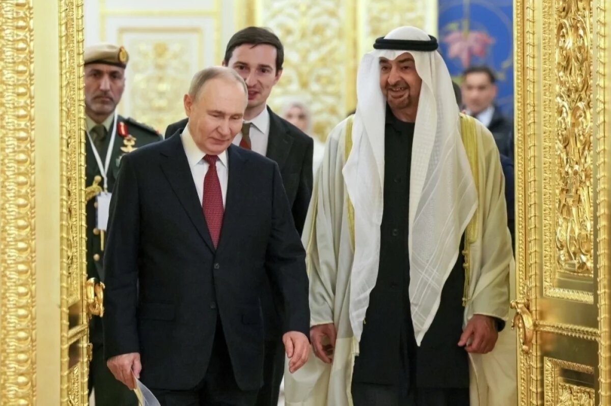    29 января 2026. Президент РФ Владимир Путин и президент ОАЭ Мухаммед бен Заид Аль Нахайян (справа) во время встречи в Москве.