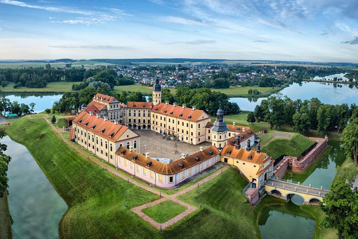 Несвижский замок — самый красивый в Белоруссии. Источник: Sergey Dzyuba / Shutterstock / FOTODOM📷

