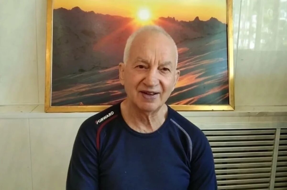    Василий Александрович мечтал, чтобы все люди были счастливы и здоровы.