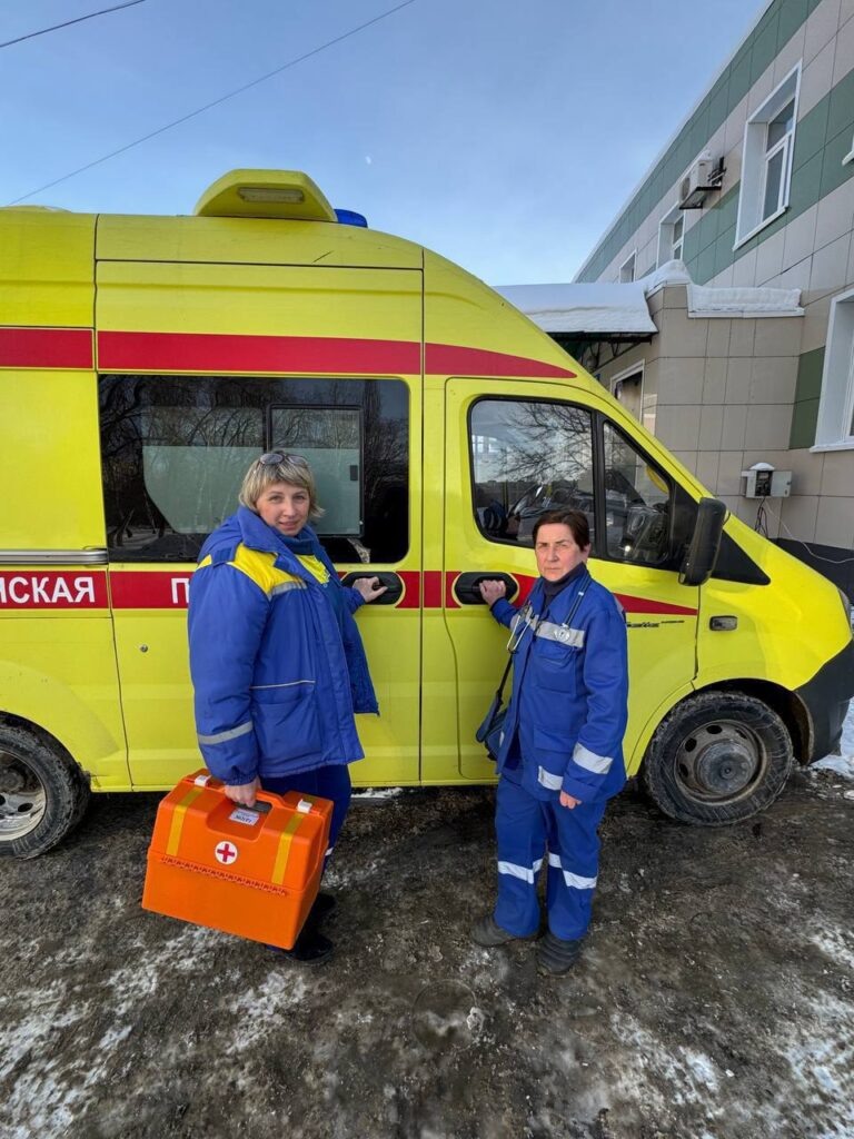    Оренбургские медики скорой помощи спасли мужчину с инфарктом Оренбуржье