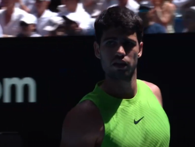 Алькарас - доминирующий лидер сезона, в пиковой форме, идёт за первым титулом в Мельбурне (в реальности у него пока нет AO, но в 2026 он №1).