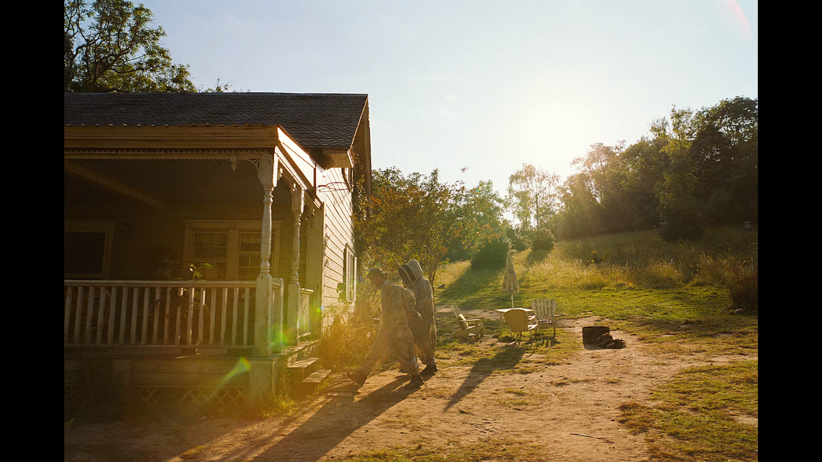 Кадр из фильма Бугония (2025)