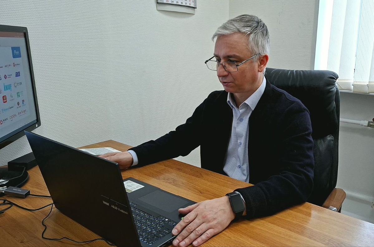 Вадим Старшевский на выступлении.
